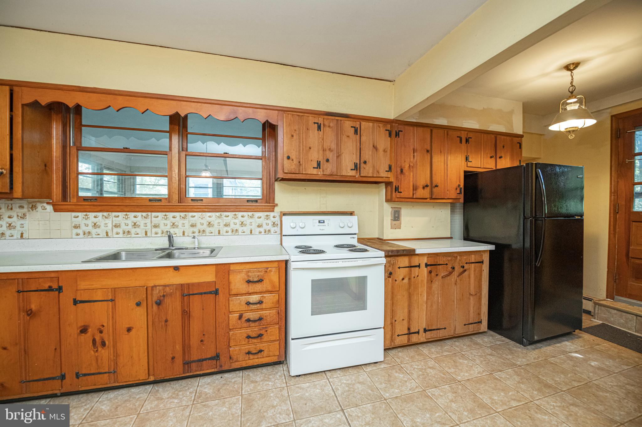 437 Pawlings Road Phoenixville, PA 19460 - Photo 15 of 58