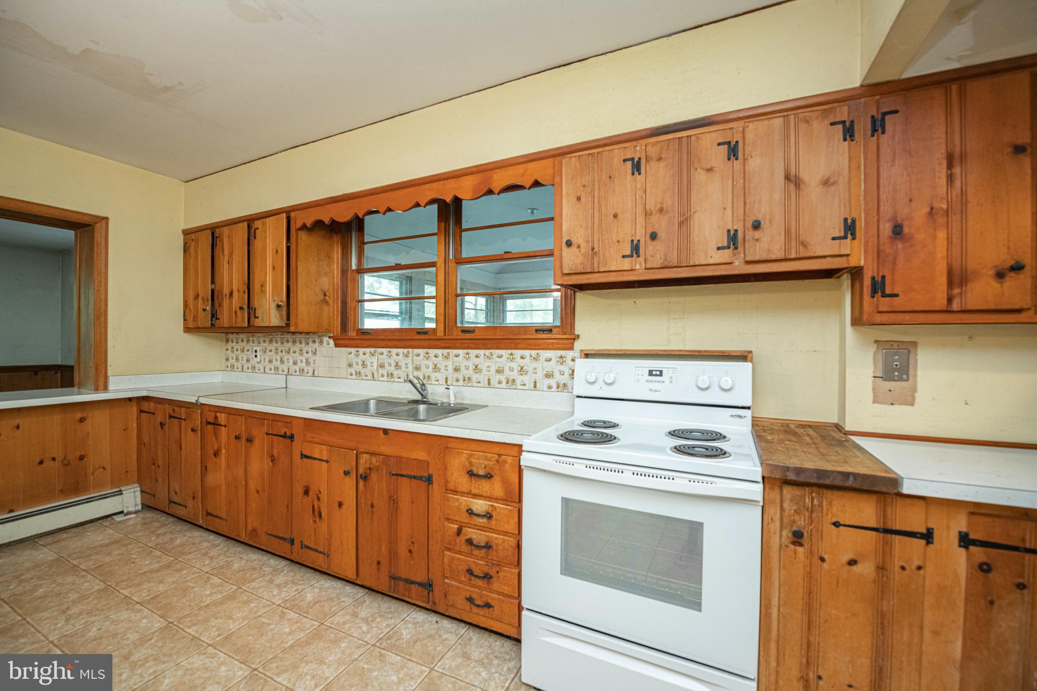 437 Pawlings Road Phoenixville, PA 19460 - Photo 16 of 58