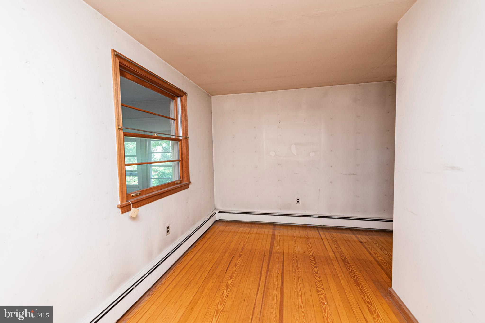 437 Pawlings Road Phoenixville, PA 19460 - Photo 32 of 58 Bed #3 (office/study) Connects to Enclosed Porch