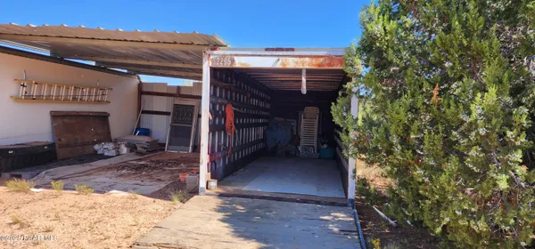 $485,000 | 36950 West Avenida Del Destino, Seligman, AZ 86337