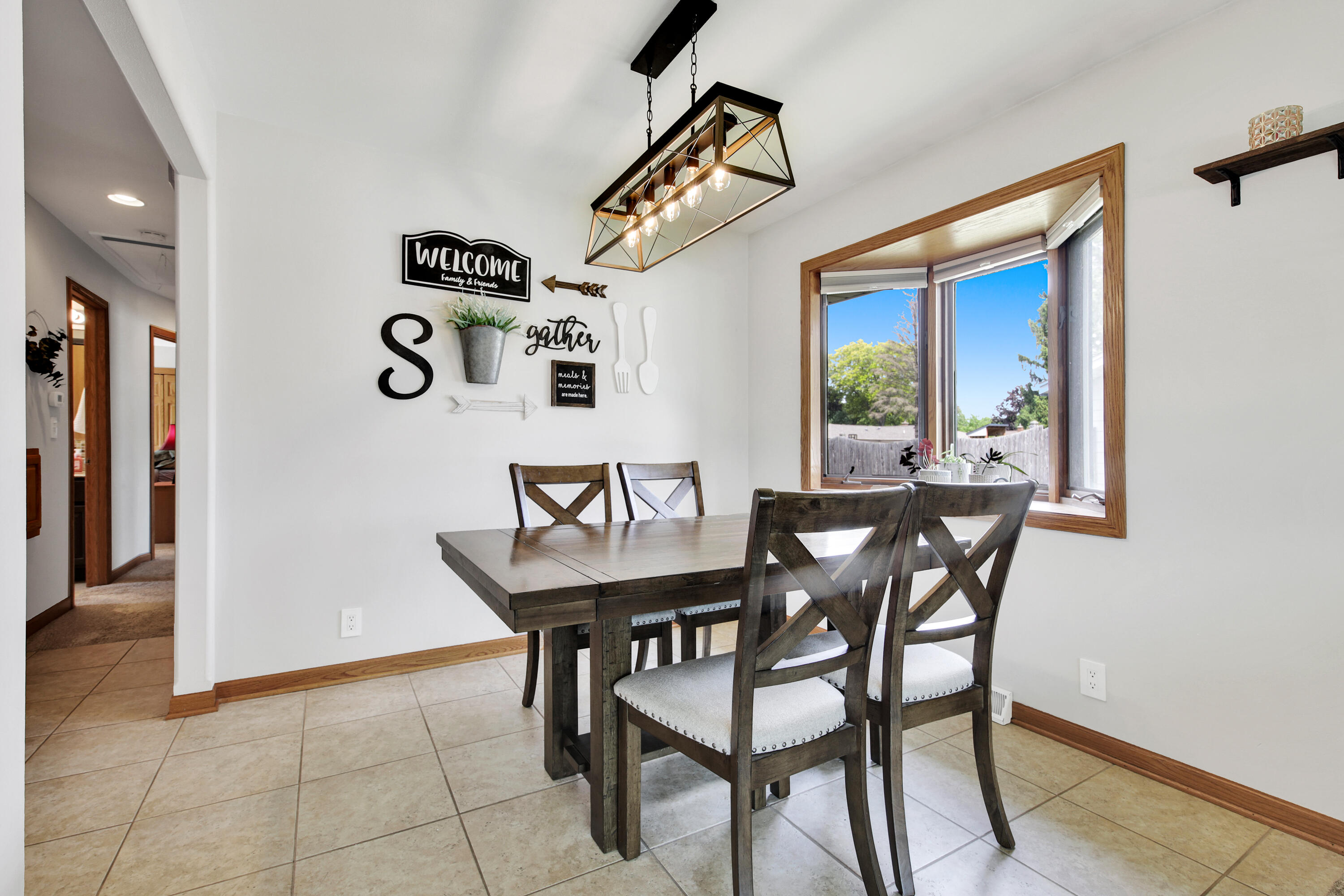 7527 South 73rd Street Franklin, WI 53132 - Photo 8 of 30 Dining Area