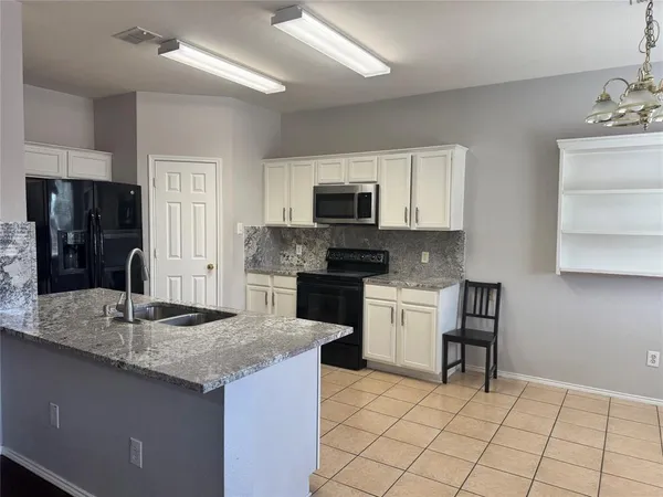 $2,600 | 1705 River Oaks Drive, Allen, TX 75002