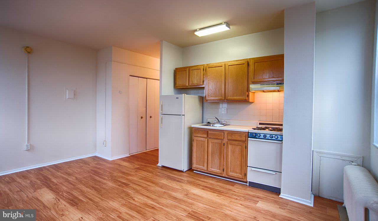 3900 Chestnut Street, Unit 425 Philadelphia, PA 19104 - Photo 13 of 13