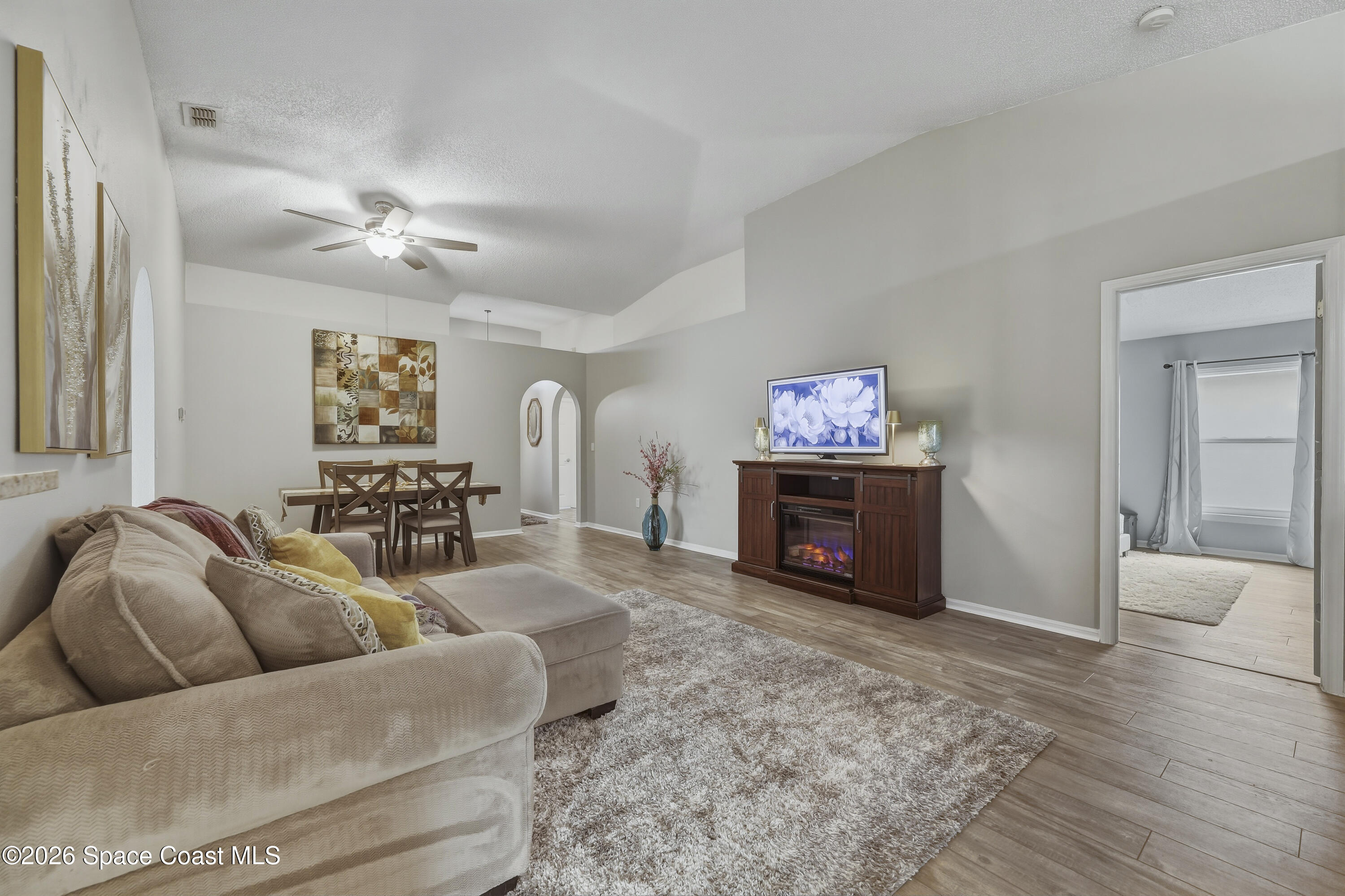 2124 Spring Creek Circle Palm Bay, FL 32905 - Photo 6 of 54 13 (3)