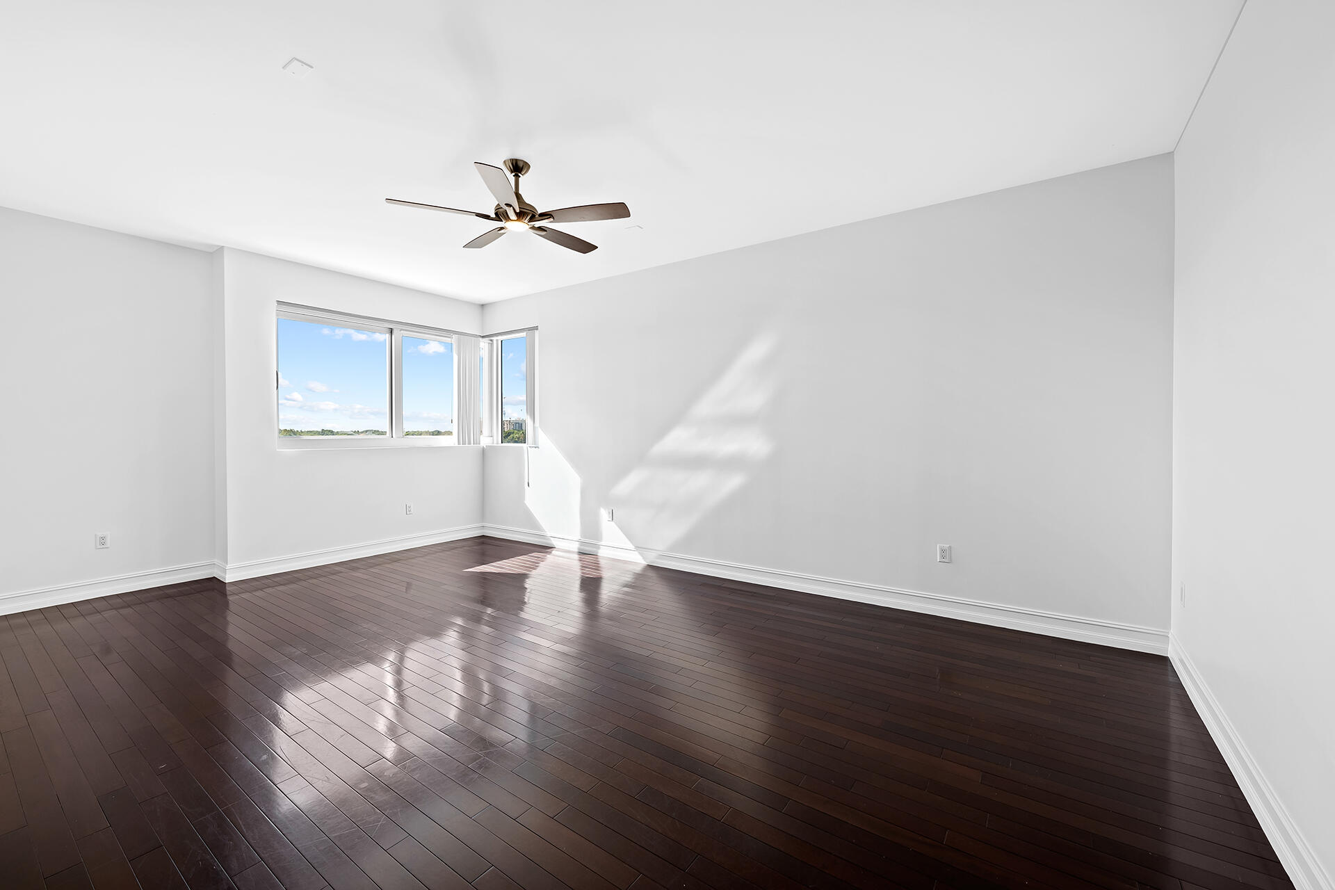 455 East Palmetto Park Road, Unit 6W Boca Raton, FL 33432 - Photo 8 of 30 Master Bedroom