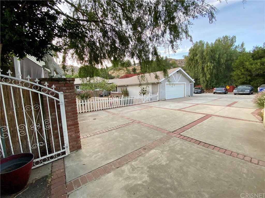 9300 Olin Drive Chatsworth, CA 91311 - Photo 3 of 17