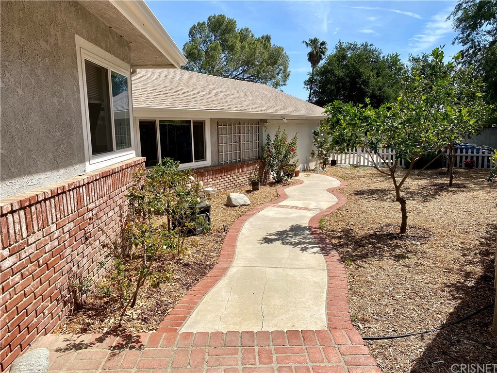 9300 Olin Drive Chatsworth, CA 91311 - Photo 5 of 17