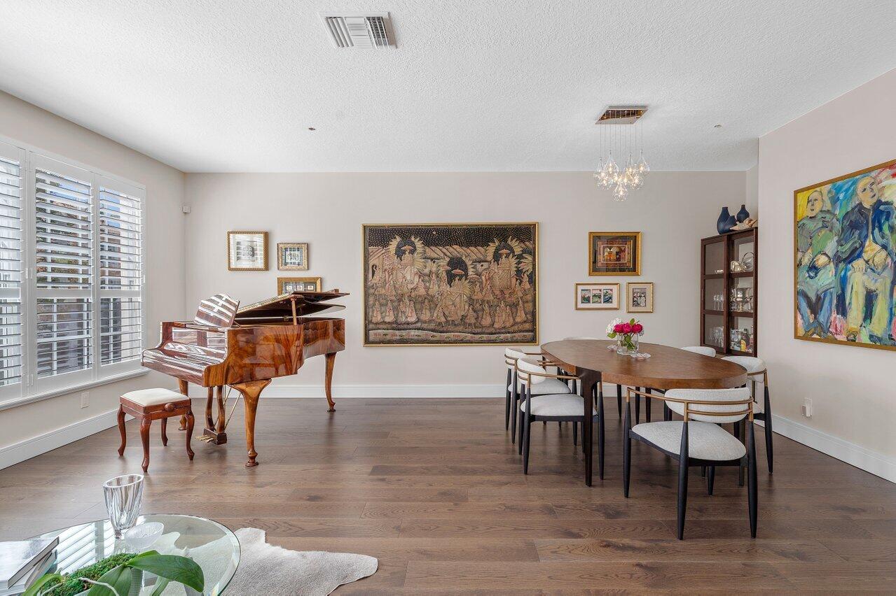 617 Northeast Francesca Lane Boca Raton, FL 33487 - Photo 12 of 52 Living/Dining