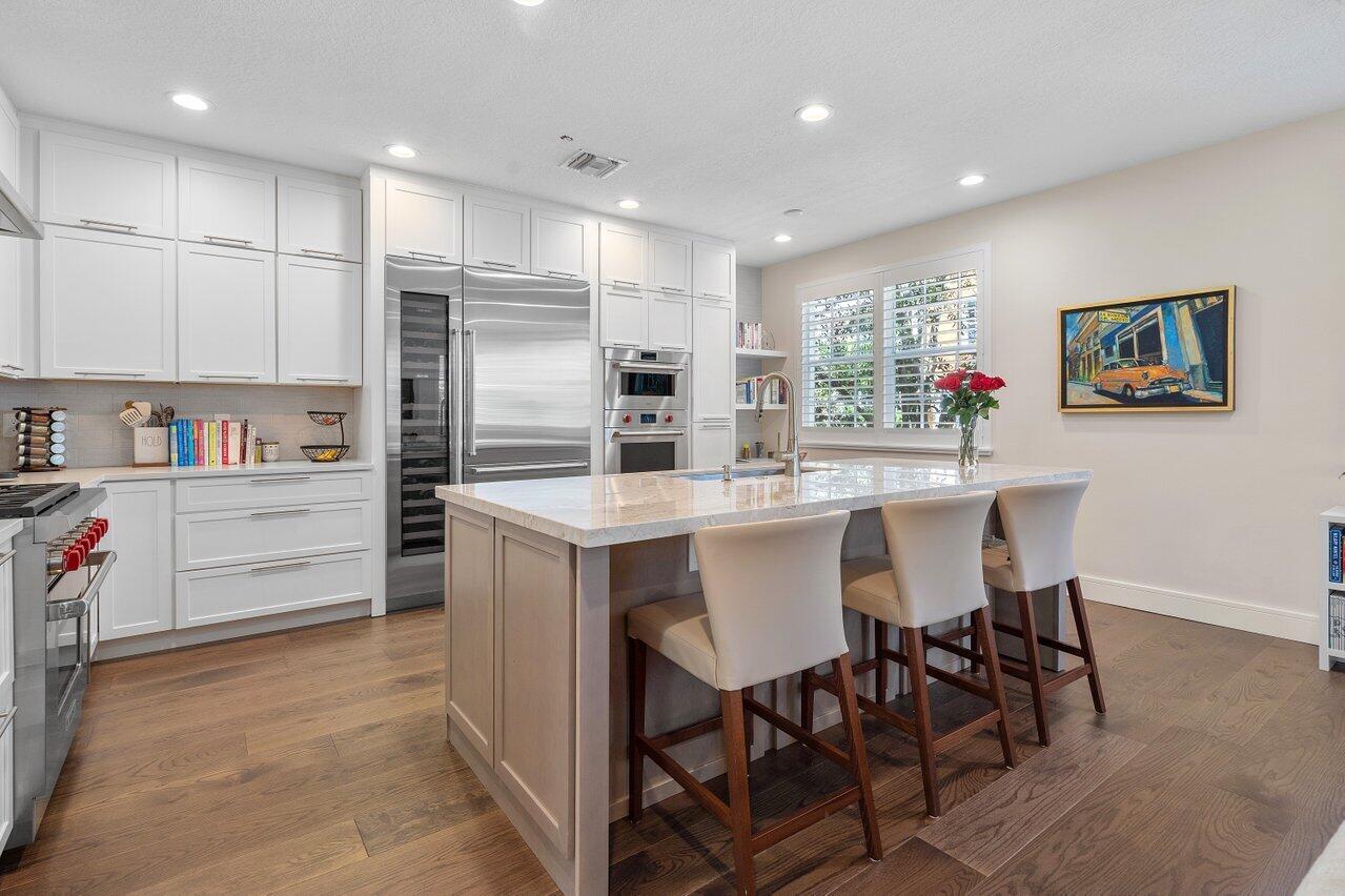 617 Northeast Francesca Lane Boca Raton, FL 33487 - Photo 14 of 52 Modern Renovated Kitchen