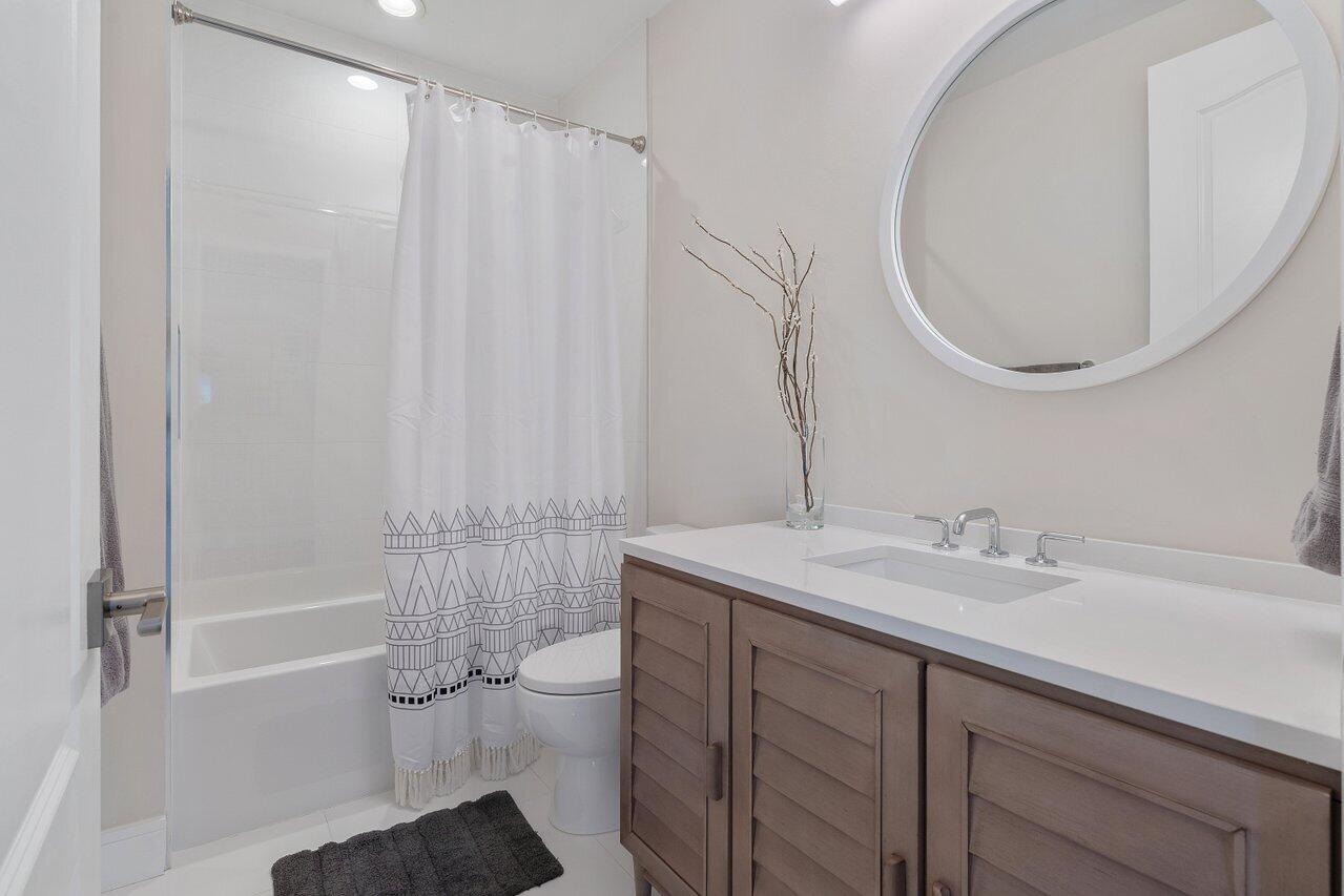 617 Northeast Francesca Lane Boca Raton, FL 33487 - Photo 22 of 52 2nd Full Renovated Bathroom