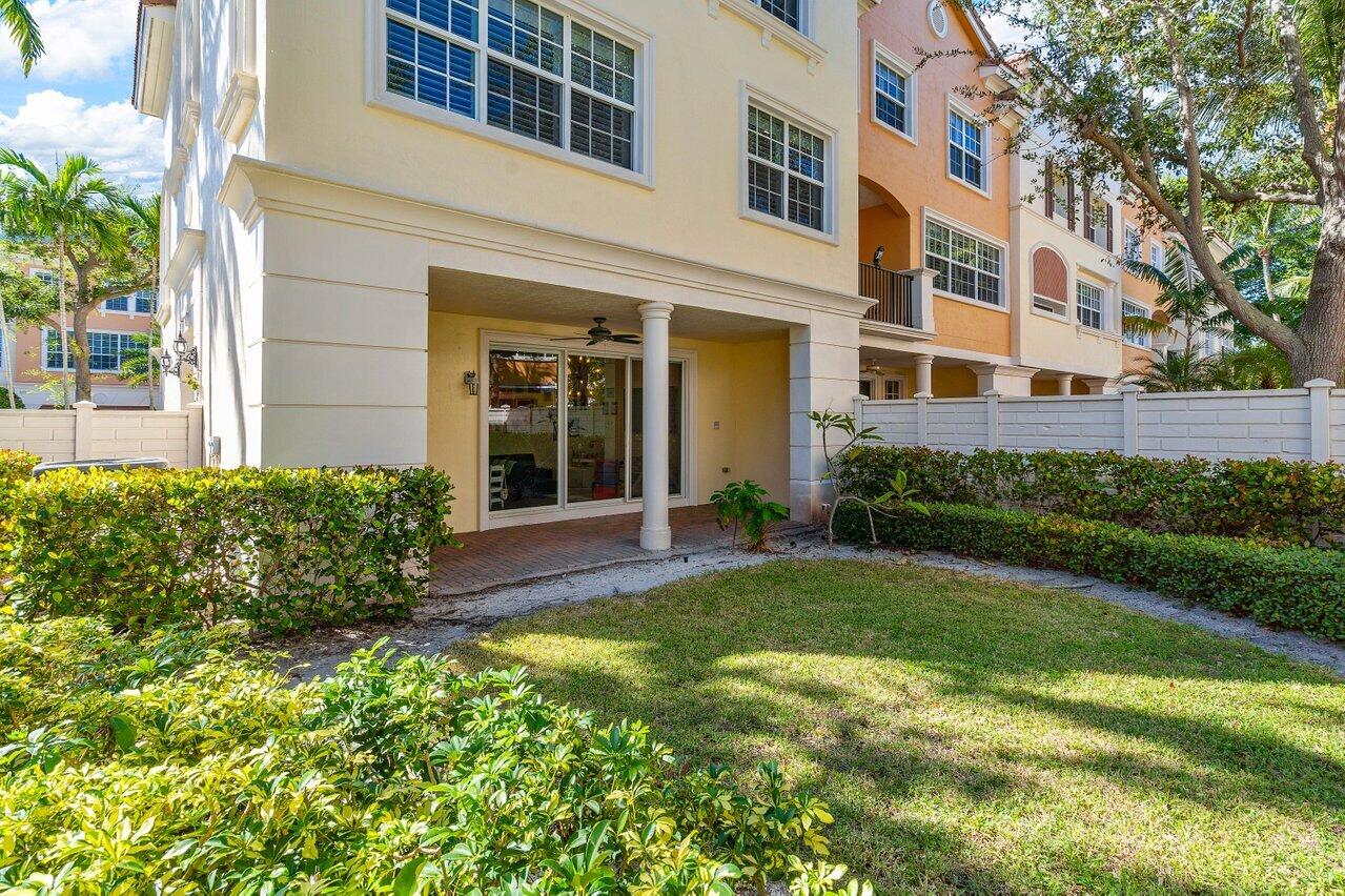 617 Northeast Francesca Lane Boca Raton, FL 33487 - Photo 38 of 52 Back of Townohouse