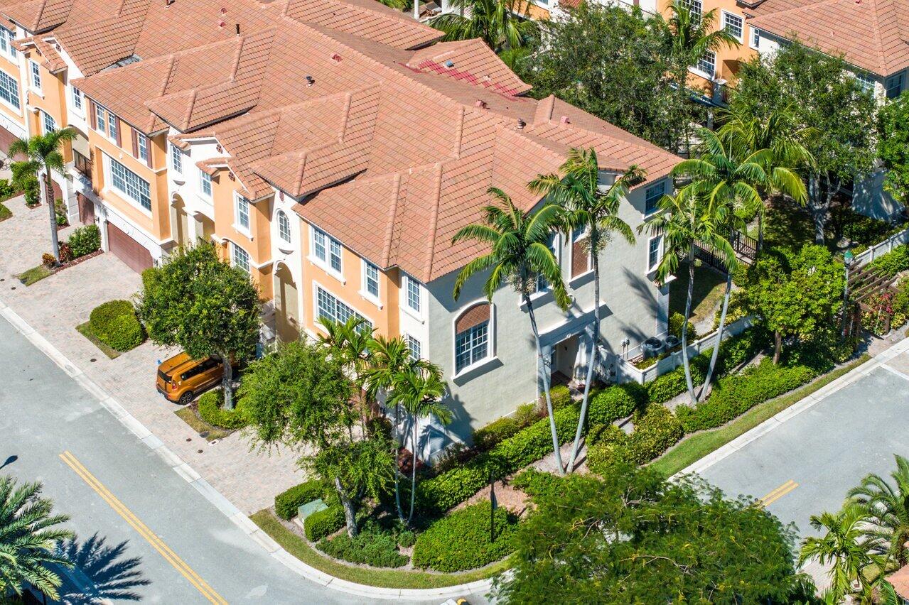 617 Northeast Francesca Lane Boca Raton, FL 33487 - Photo 46 of 52 Aerial End Unit