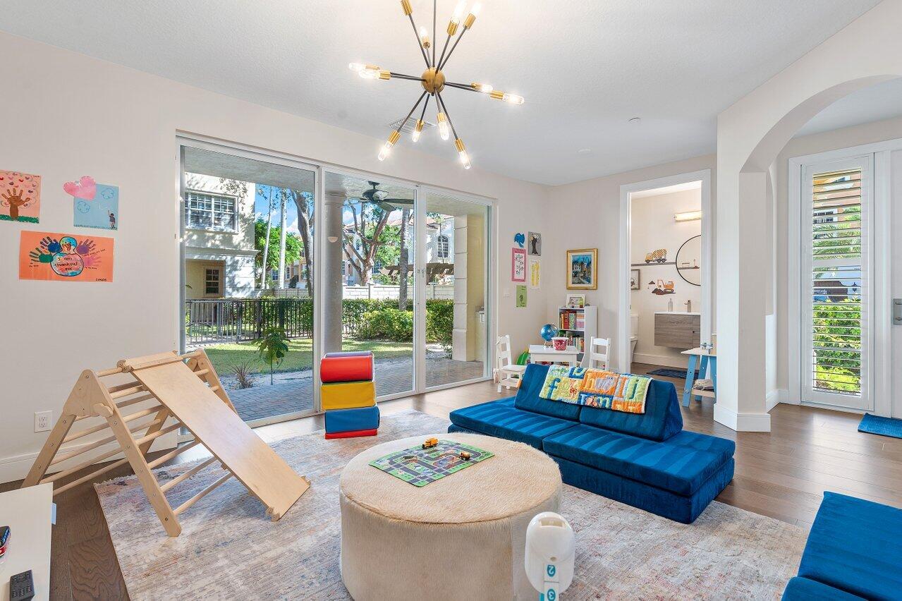 617 Northeast Francesca Lane Boca Raton, FL 33487 - Photo 6 of 52 Convertible Bedroom/Office/Day/Playroom