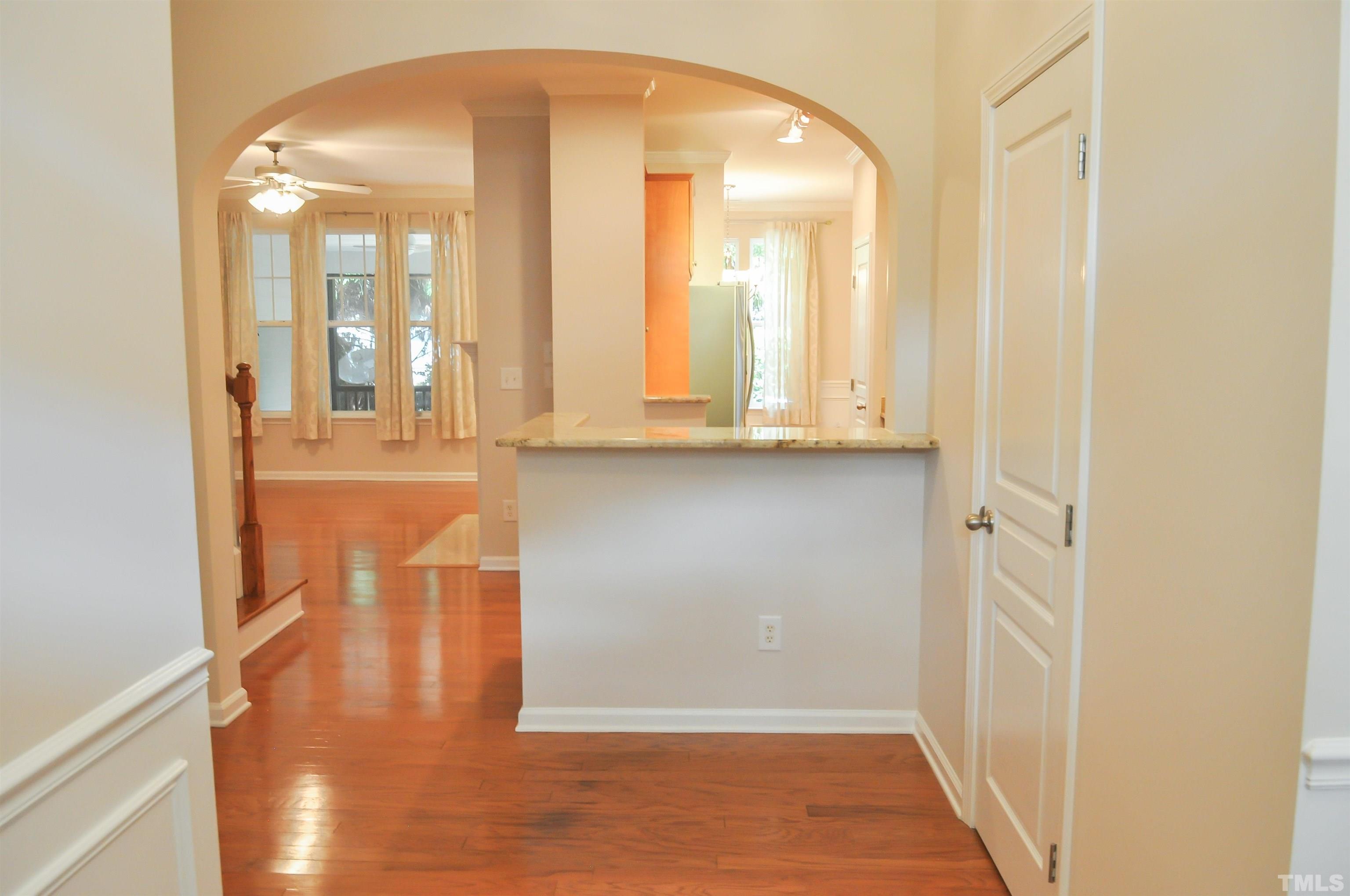 5918 Chivalry Court Raleigh, NC 27612 - Photo 5 of 37 Gallery Image 5