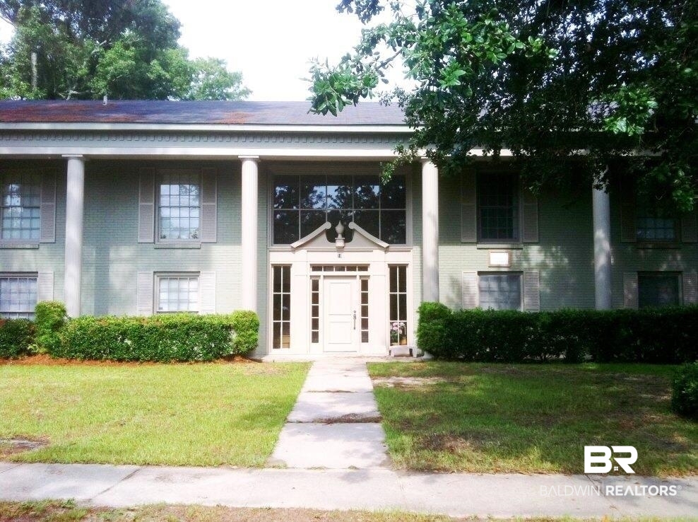 18 South Catherine Street, Unit 16 Mobile, AL 36604 - Photo 1 of 12