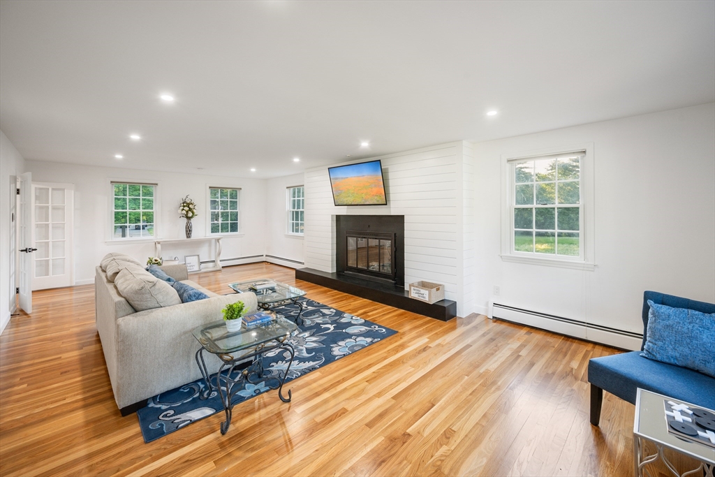 11 Lawndale Road Tyngsborough, MA 01879 - Photo 26 of 40
