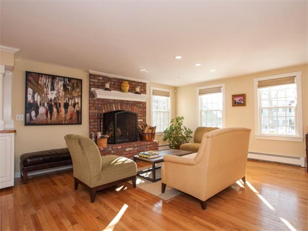 32 Elmwood Road Needham, MA 02492 - Photo 7 of 30