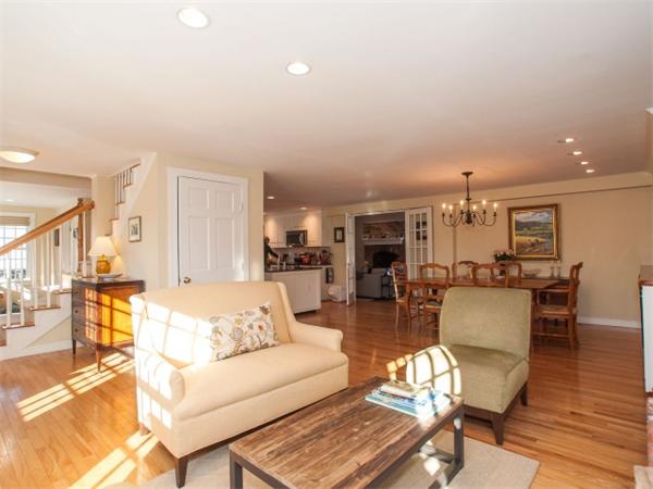32 Elmwood Road Needham, MA 02492 - Photo 8 of 30