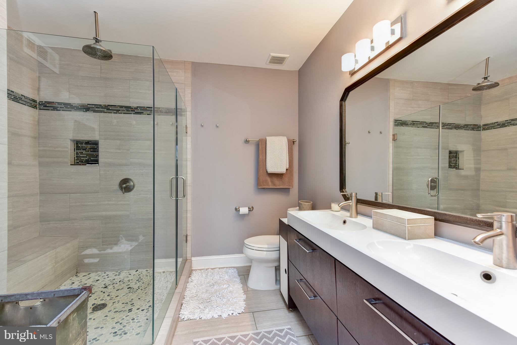1331 Spring Road Northwest Washington, DC 20010 - Photo 14 of 27 Bath (Master)