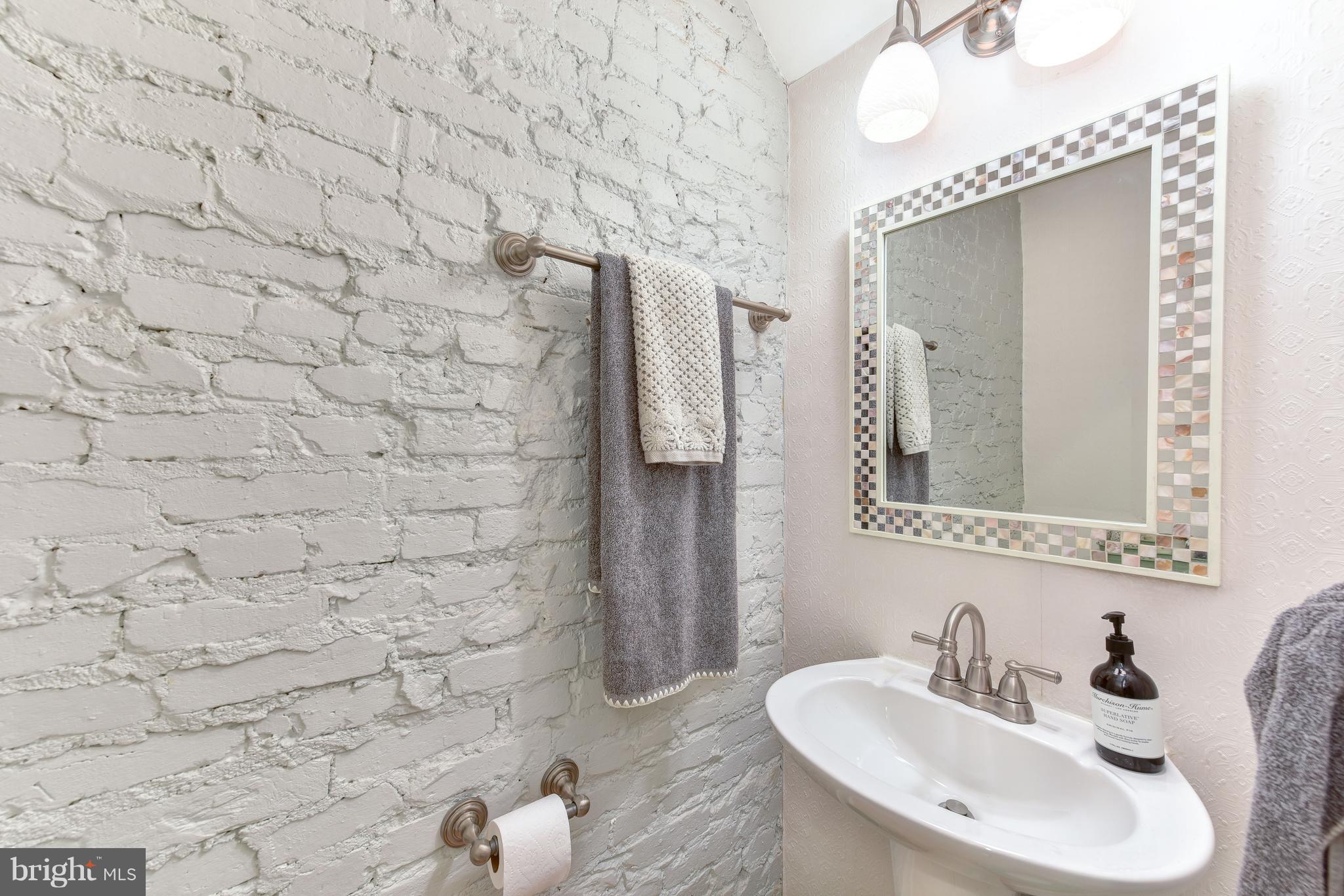 1331 Spring Road Northwest Washington, DC 20010 - Photo 22 of 27 Bath