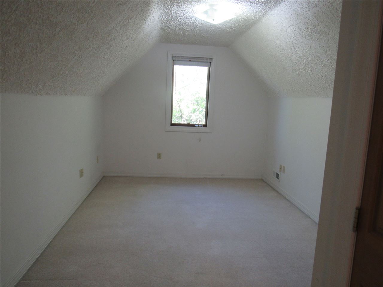403 Oak Street Tipton, IN 46072 - Photo 8 of 13 Gallery Image 8