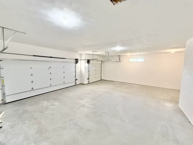 $583,900 | 12227 Joncey Drive, Roscoe, IL 61073