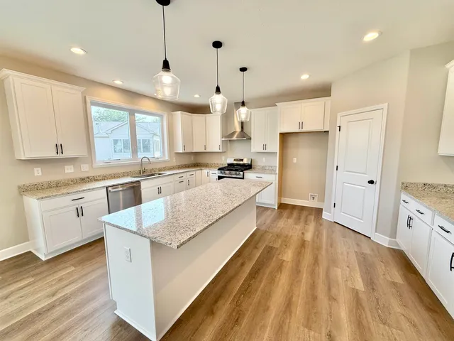 $583,900 | 12227 Joncey Drive, Roscoe, IL 61073