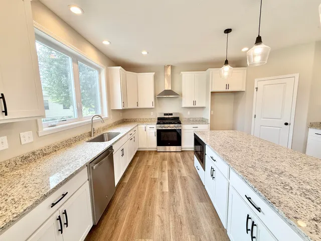 $583,900 | 12227 Joncey Drive, Roscoe, IL 61073