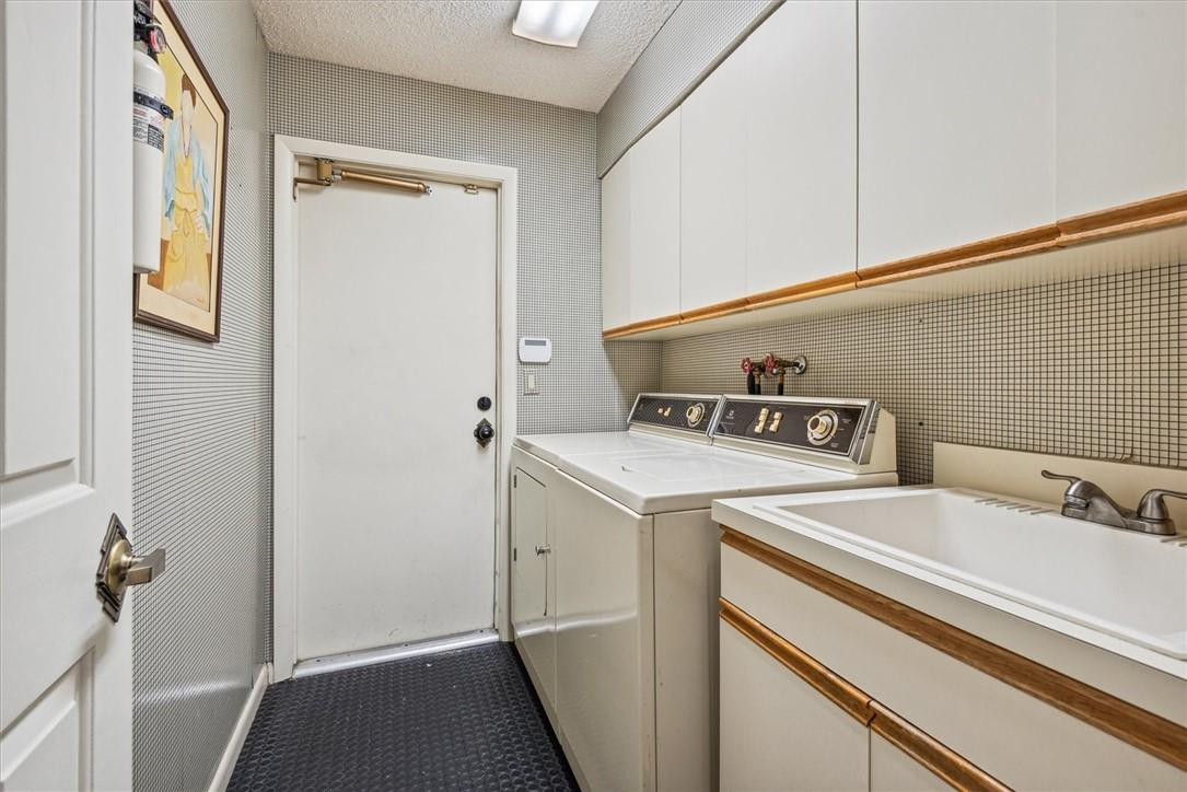 22652 Caravelle Circle Boca Raton, FL 33433 - Photo 13 of 18 Full Laundry Room with Sink