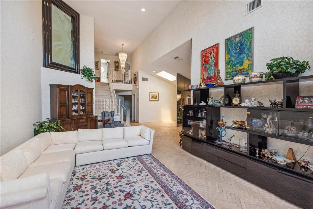 22652 Caravelle Circle Boca Raton, FL 33433 - Photo 5 of 18 Spacious Living Room