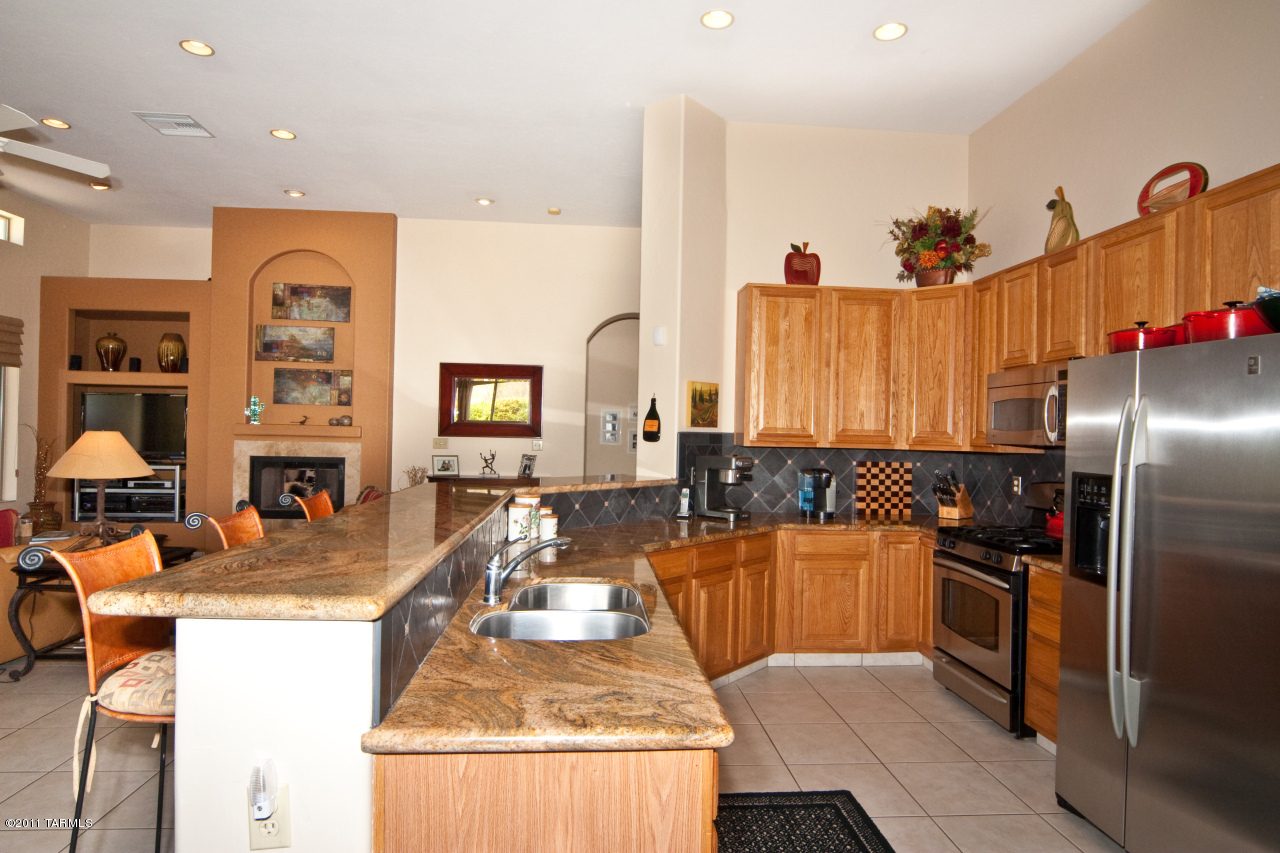 6054 North Panorama Ridge Place Tucson, AZ 85704 - Photo 5 of 36
