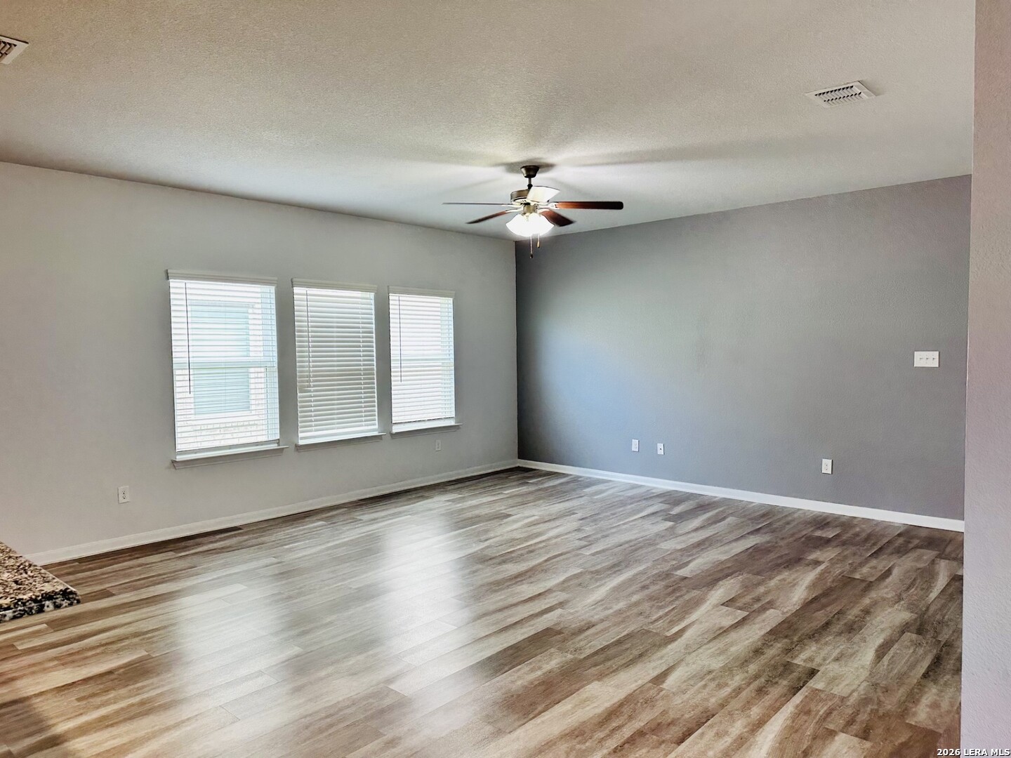 8907 Ladbroke Grove Converse, TX 78109 - Photo 5 of 29