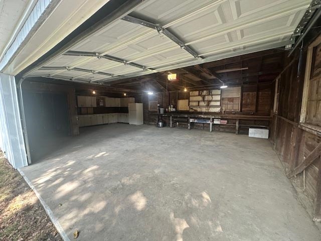 4416 Boyce Road Memphis, TN 38117 - Photo 12 of 22 Garage with a garage door opener