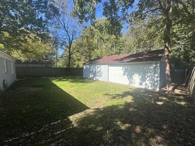 4416 Boyce Road Memphis, TN 38117 - Photo 18 of 22 Fenced backyard with an outdoor structure