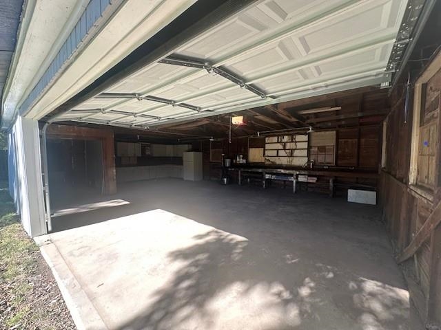 4416 Boyce Road Memphis, TN 38117 - Photo 22 of 22 View of garage