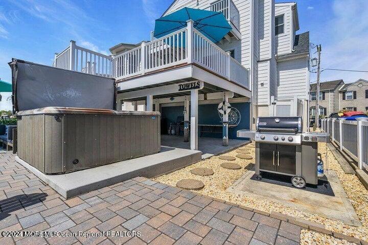 3125 Creek Road Toms River, NJ 08753 - Photo 49 of 60 a view of a terrace with sitting area