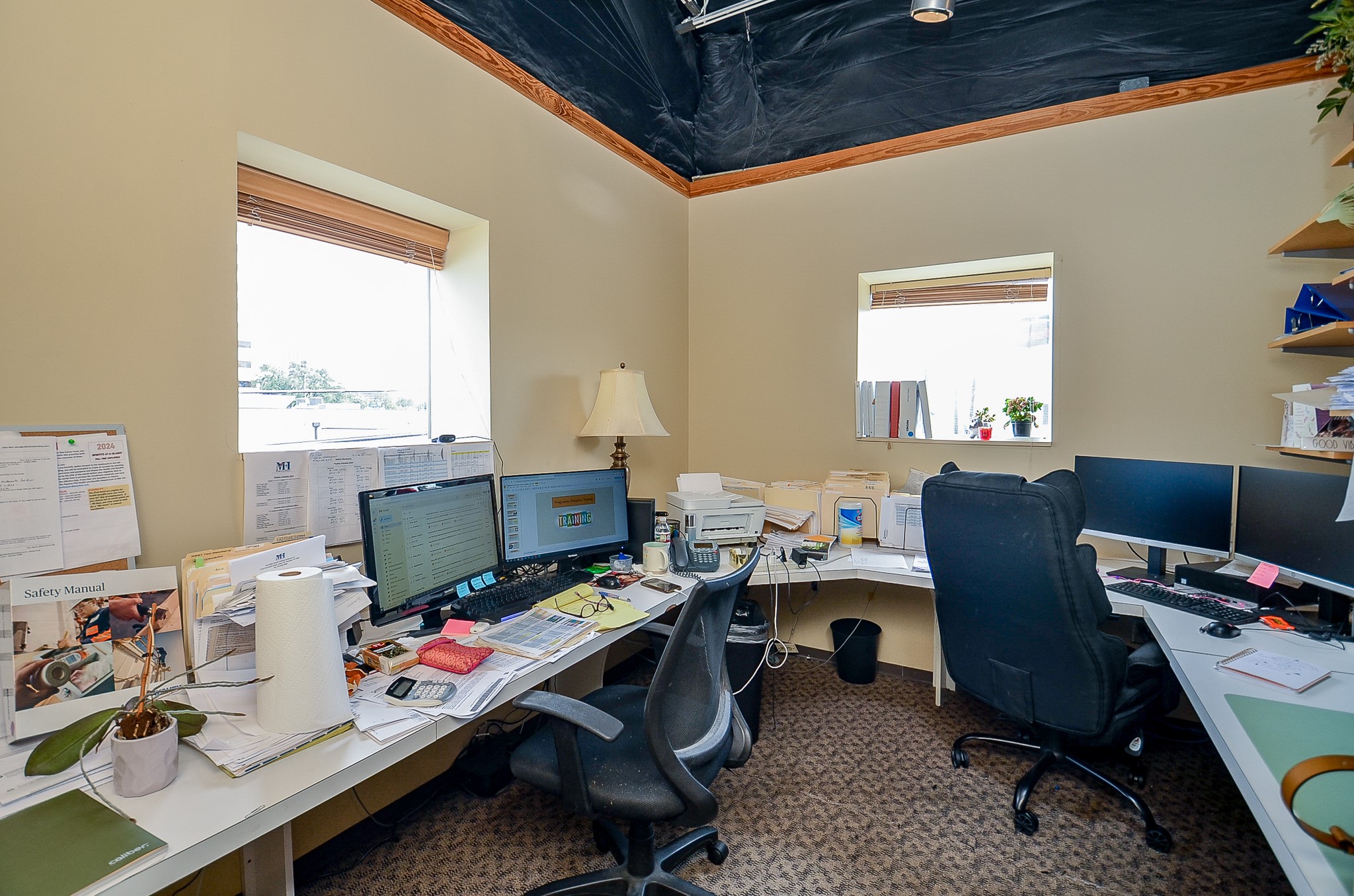 5712 Val Verde Street Houston, TX 77057 - Photo 41 of 50 a view of a workspace with furniture and a window