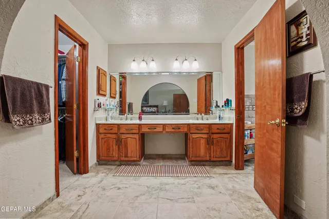 $450,000 | 1935 Bay City Place, El Paso, TX 79936