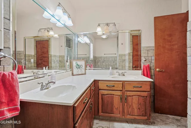 $450,000 | 1935 Bay City Place, El Paso, TX 79936