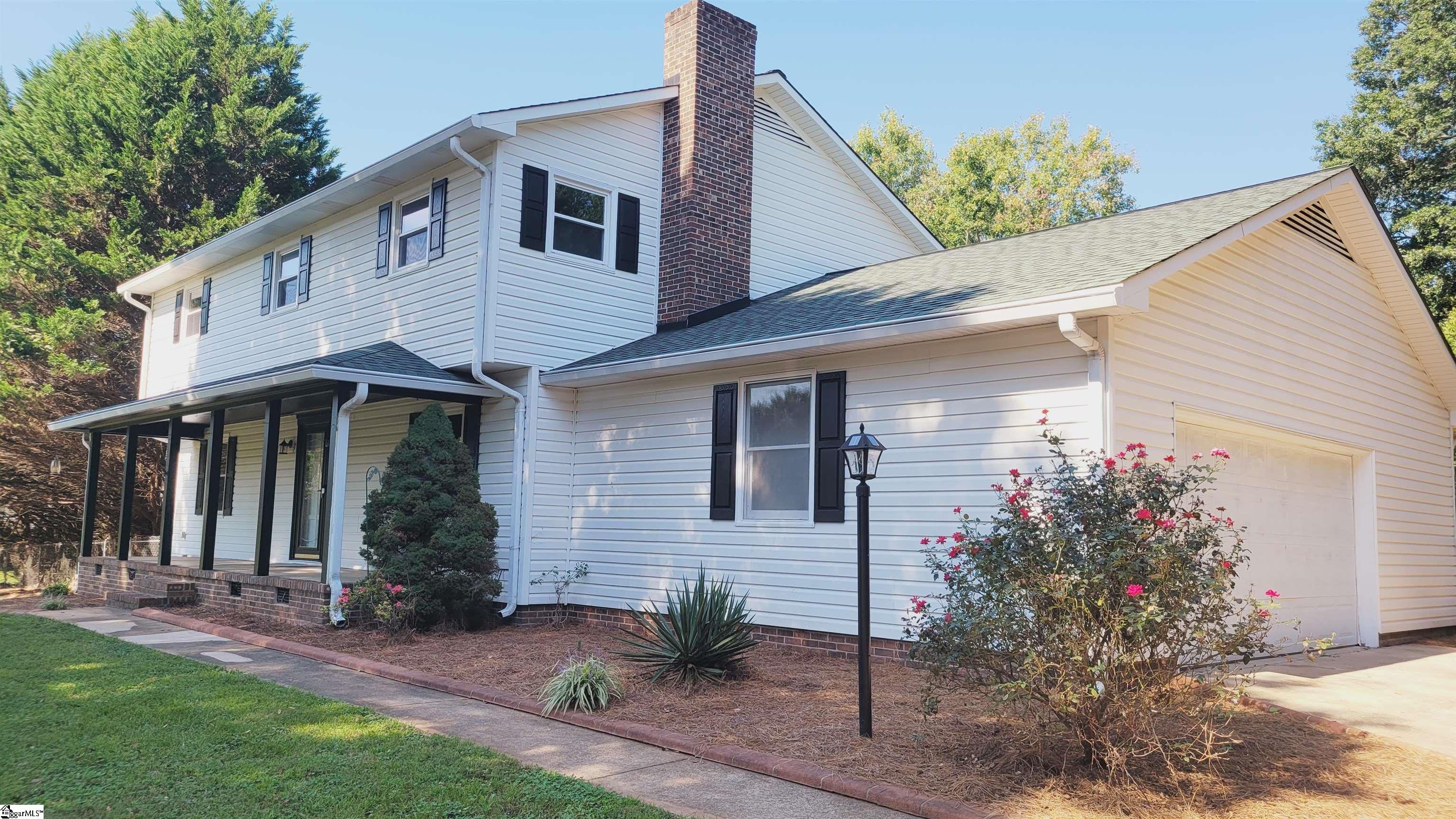 512 Old Pendleton Road Easley, SC 29642 - Photo 3 of 36 Gallery Image 3
