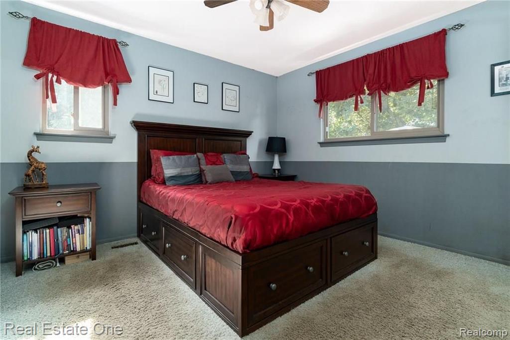 220 Red Oak Lane Rochester Hills, MI 48307 - Photo 10 of 29
