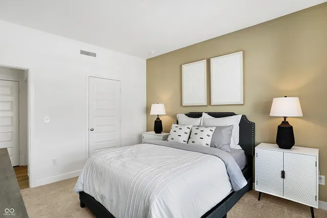 $352,690 | 1624 Hemlock Circle, Greenfield, IN 46140