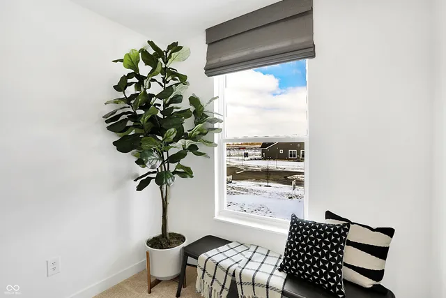 $352,690 | 1624 Hemlock Circle, Greenfield, IN 46140