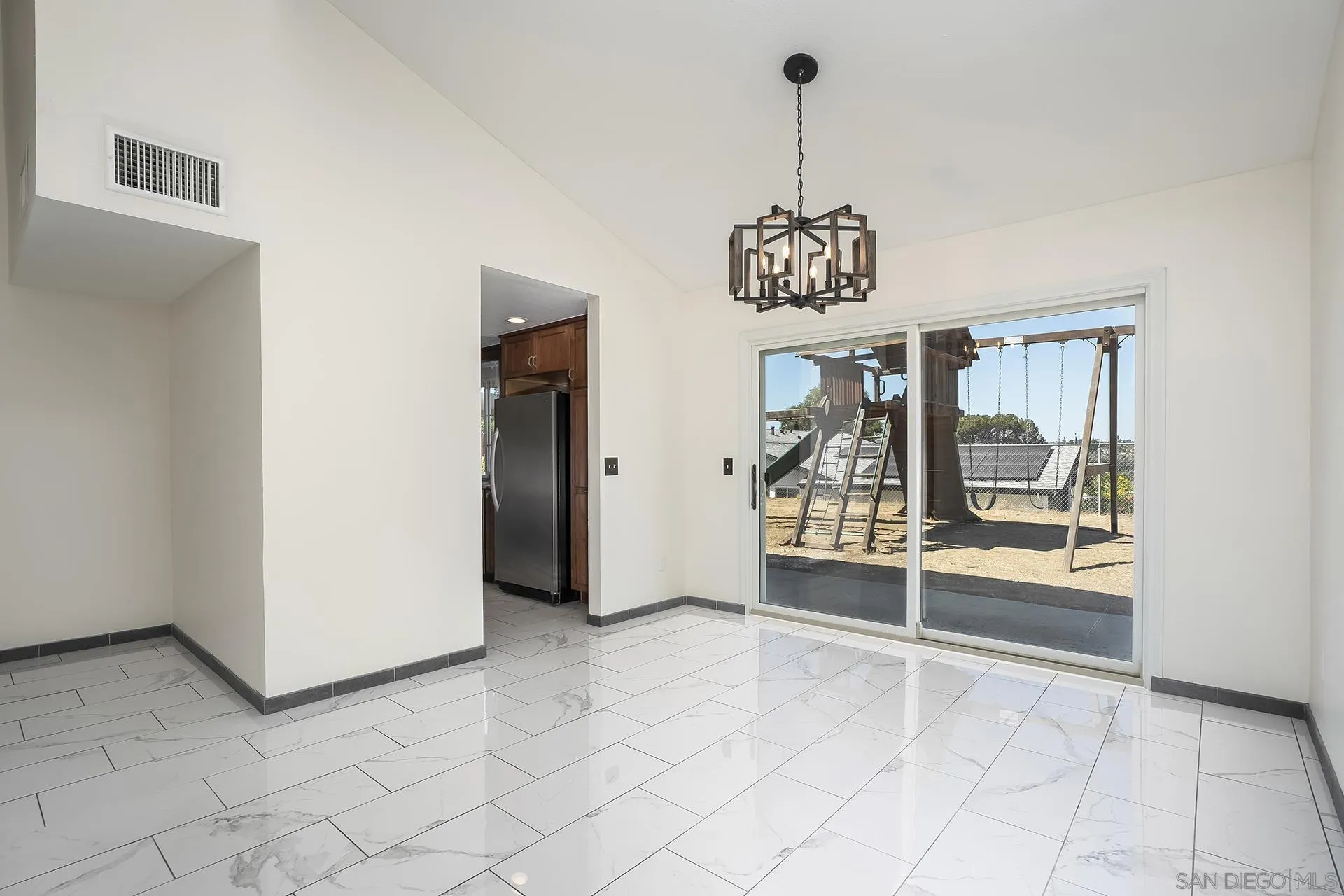 10772 Avenida Roberta Spring Valley, CA 91978 - Photo 9 of 32