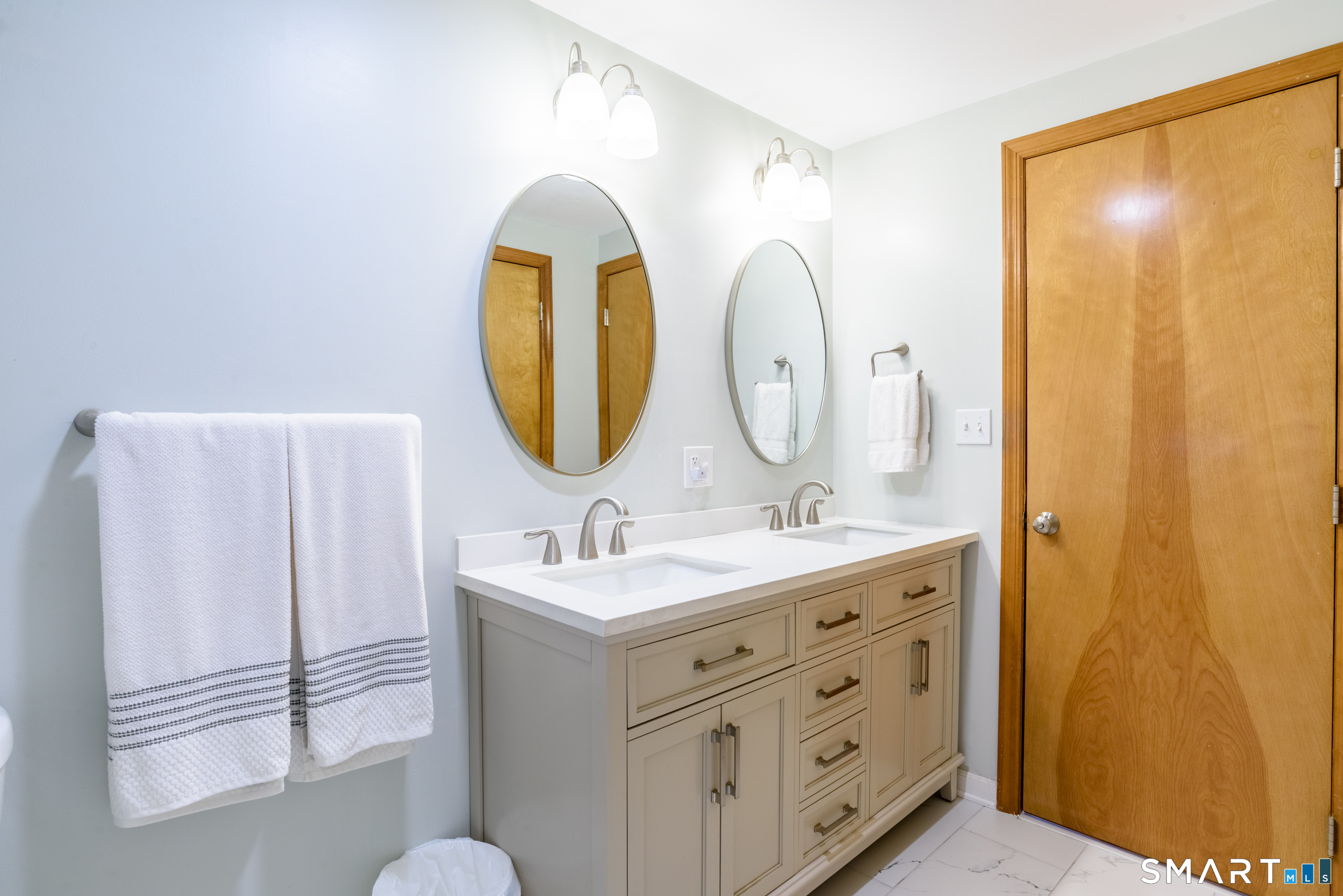 105 Meadow Wood Road Stratford, CT 06614 - Photo 18 of 37