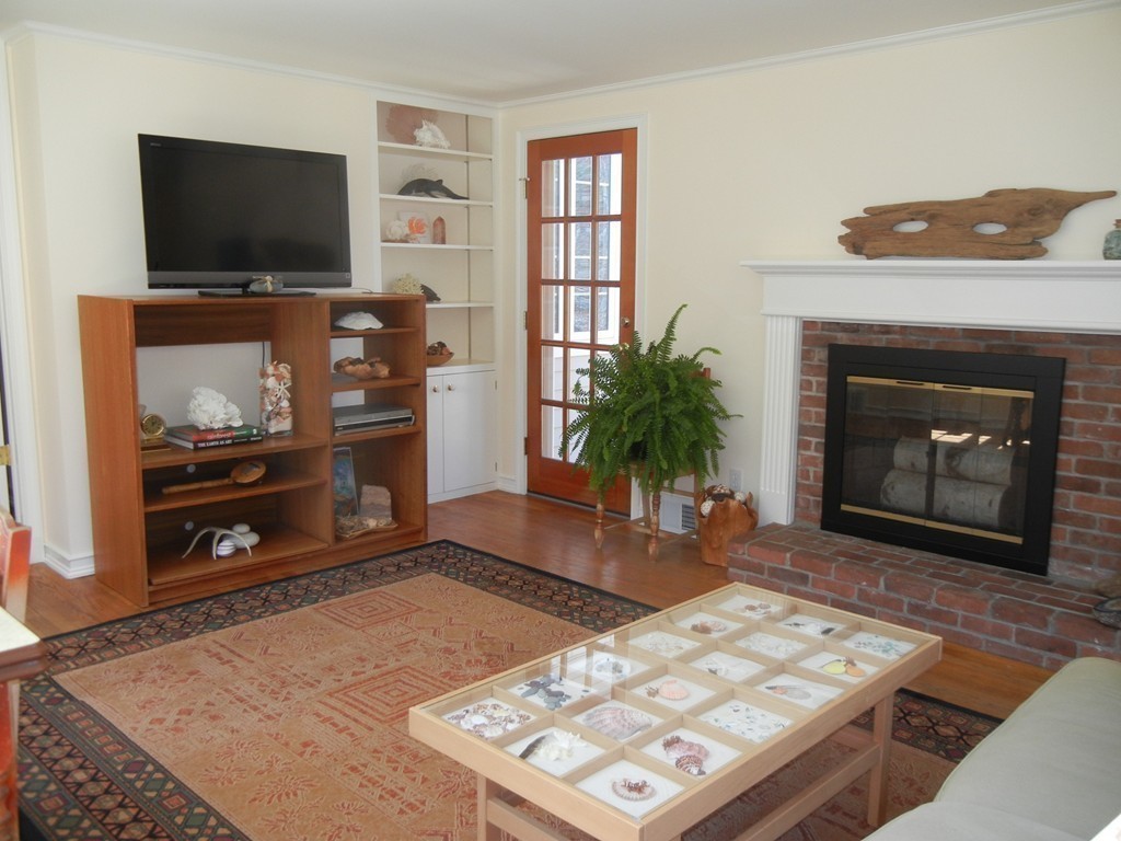 8 Russell Road Wilbraham, MA 01095 - Photo 12 of 28