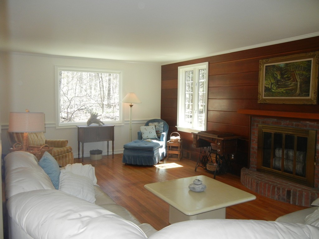 8 Russell Road Wilbraham, MA 01095 - Photo 2 of 28