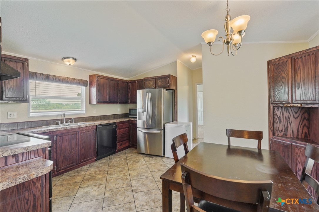 130 Old Goliad Road Refugio, TX 78377 - Photo 10 of 37