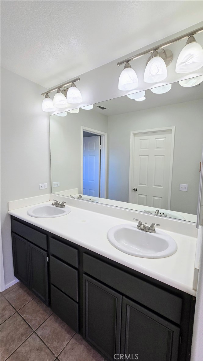 3272 Garons Lane Riverside, CA 92503 - Photo 18 of 25 Gallery Image 18