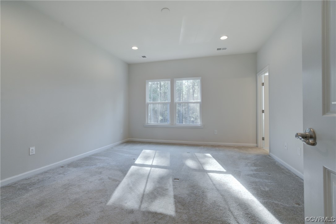 429 Crofton Village Terrace Midlothian, VA 23114 - Photo 18 of 35 an empty room with windows